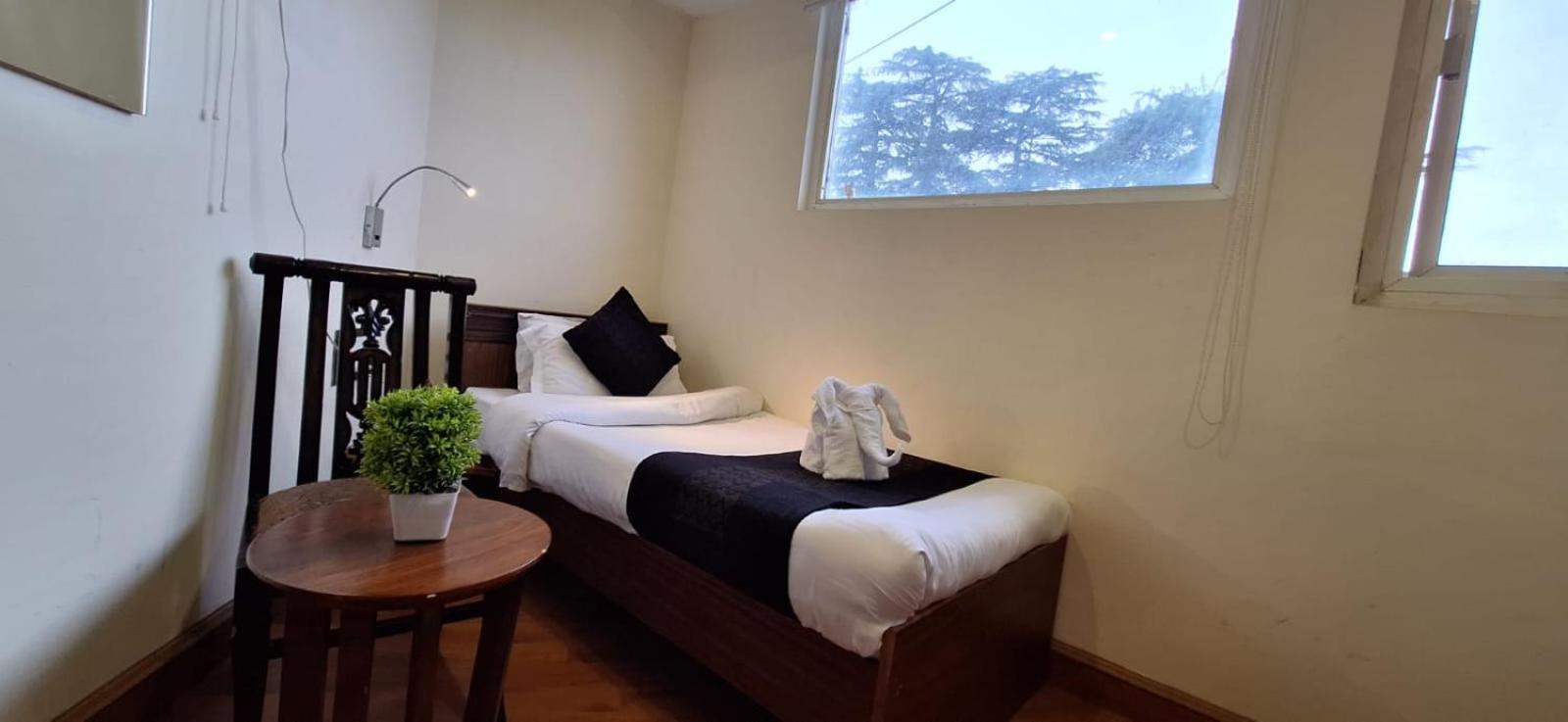 M Hotel And Restaurant McLeod Ganj Esterno foto