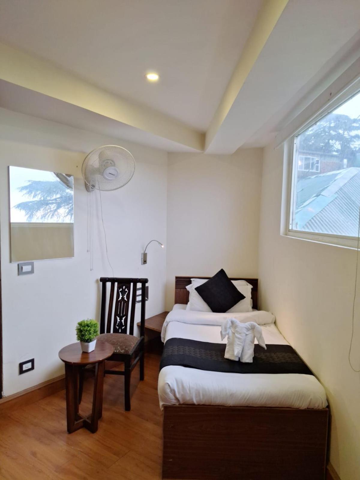 M Hotel And Restaurant McLeod Ganj Esterno foto