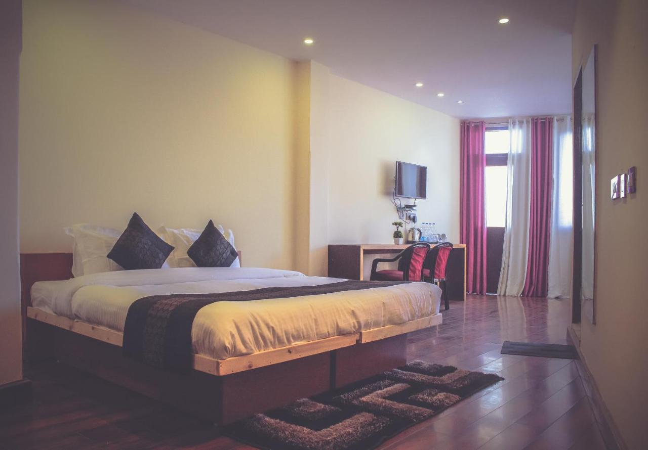 M Hotel And Restaurant McLeod Ganj Esterno foto